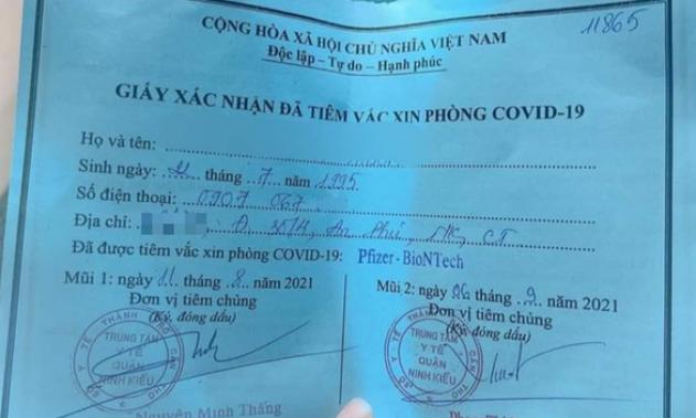 'Ông anh' phó phường giúp cô gái tiêm vắc xin Pfizer bị đình chỉ công tác