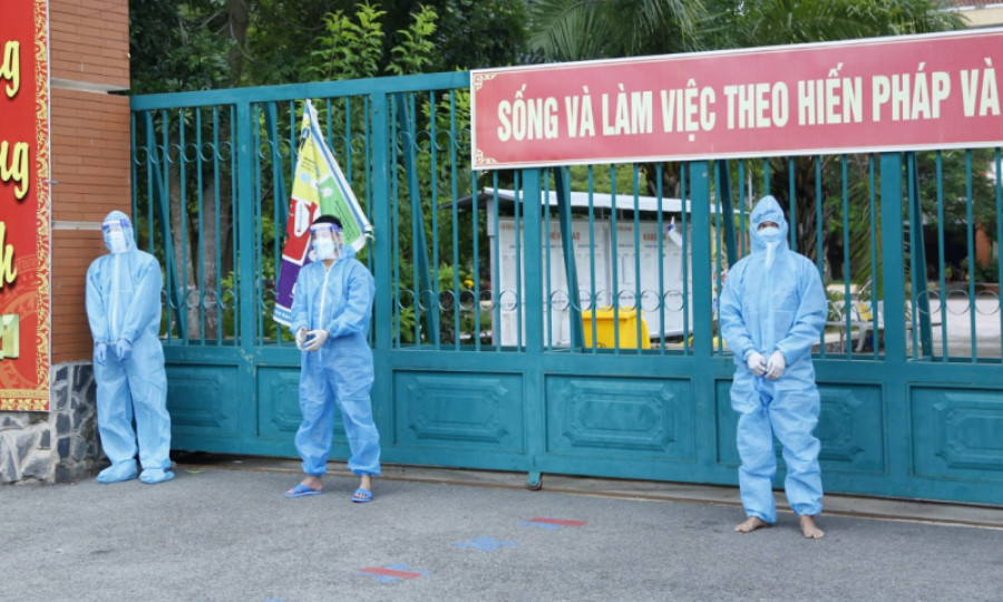 3 F0 tụ tập ăn nhậu, đánh dân quân trong khu cách ly