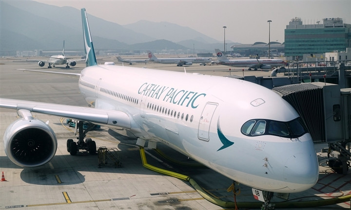 Máy bay Hong Kong tới đại lục bị đe dọa đánh bom, hành khách sơ tán khẩn