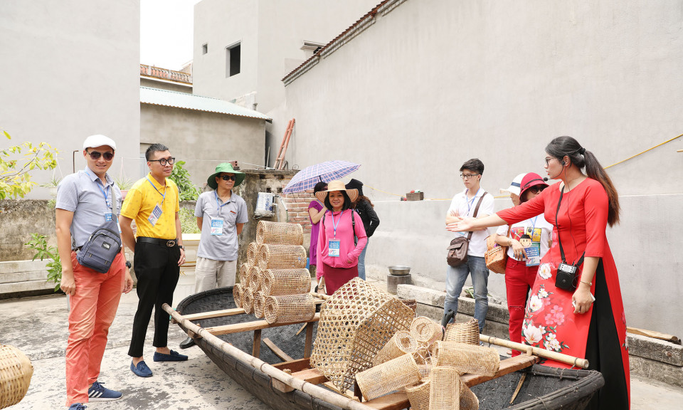 Xây dựng, phát triển văn hóa, con người Quảng Ninh trong tình hình mới