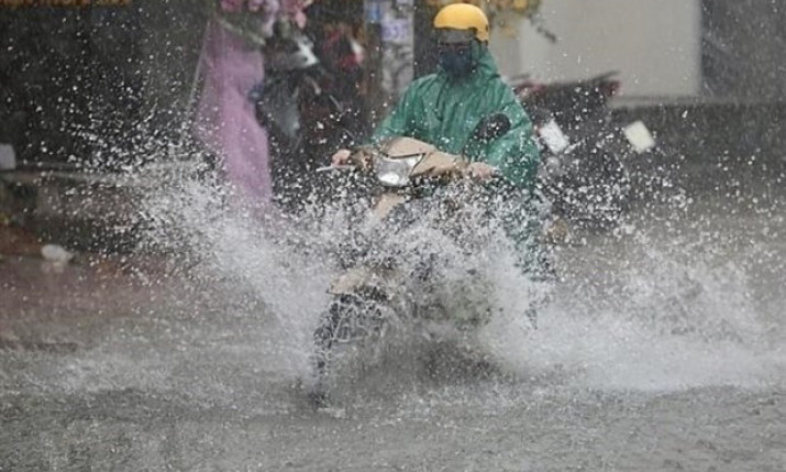 Bắc Bộ, Nam Bộ có mưa rào và dông, đề phòng thời tiết nguy hiểm