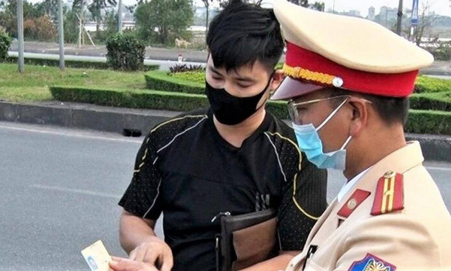 Gần 15.000 giấy phép lái xe quá hạn xử lý thế nào?