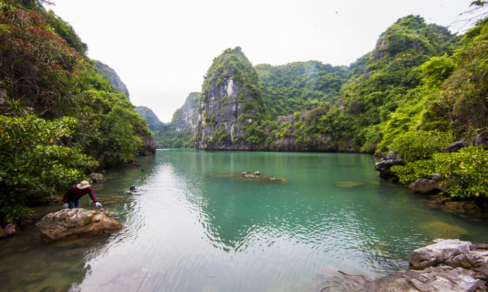 Tiềm năng du lịch từ các hồ, áng trên Vịnh Hạ Long
