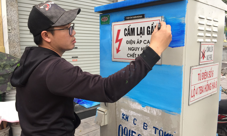 TP Hạ Long: Tăng cường quản lý hoạt động quảng cáo ngoài trời
