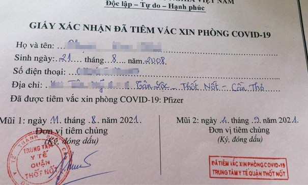 Tiêm vaccine cho trẻ 13 tuổi, Giám đốc Trung tâm y tế quận bị đình chỉ
