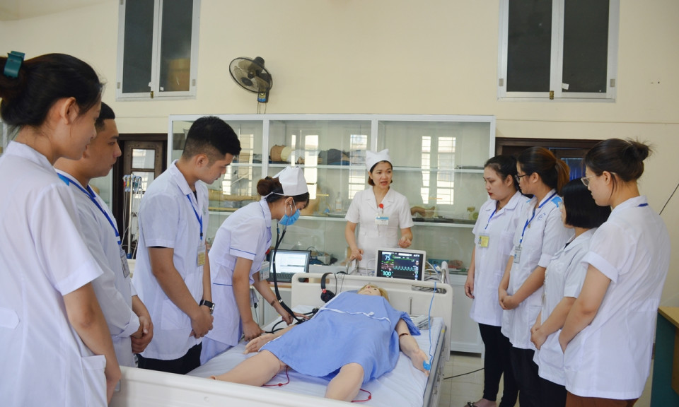 Trường Cao đẳng Y tế Quảng Ninh: Đảm bảo chất lượng đầu ra