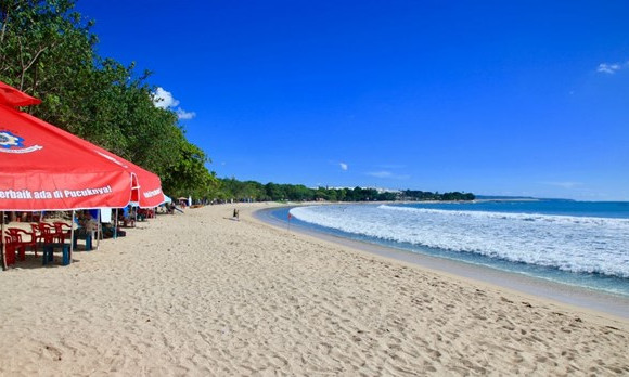 Du lịch Bali hy vọng phục hồi sau khi nới lỏng hạn chế COVID-19