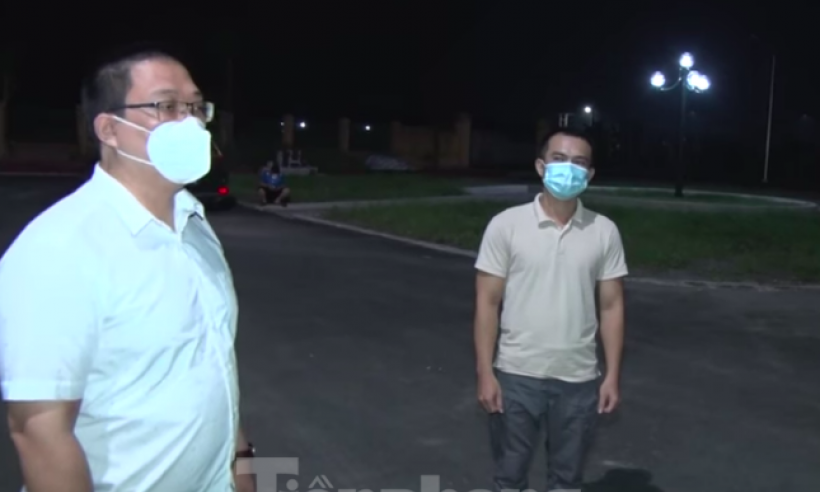 Bắt giám đốc doanh nghiệp ở Hà Nội làm giả giấy đi đường