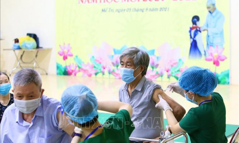 Hà Nội có 11 ca dương tính mới, đã tiêm thêm 92.765 mũi vaccine