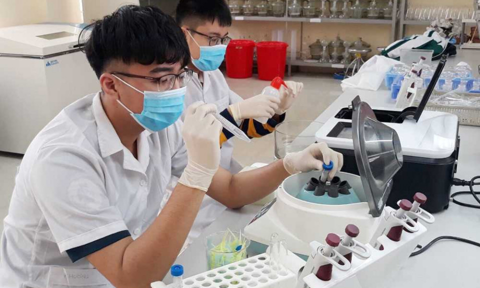 Ươm mầm các nhà khoa học tương lai