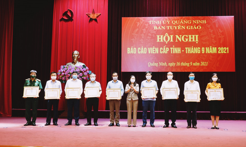 Hội nghị báo cáo viên cấp tỉnh tháng 9