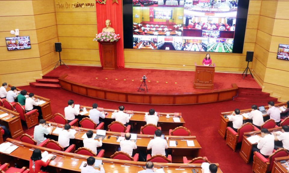 Học tập và làm theo Bác là nhiệm vụ hết sức quan trọng, thường xuyên