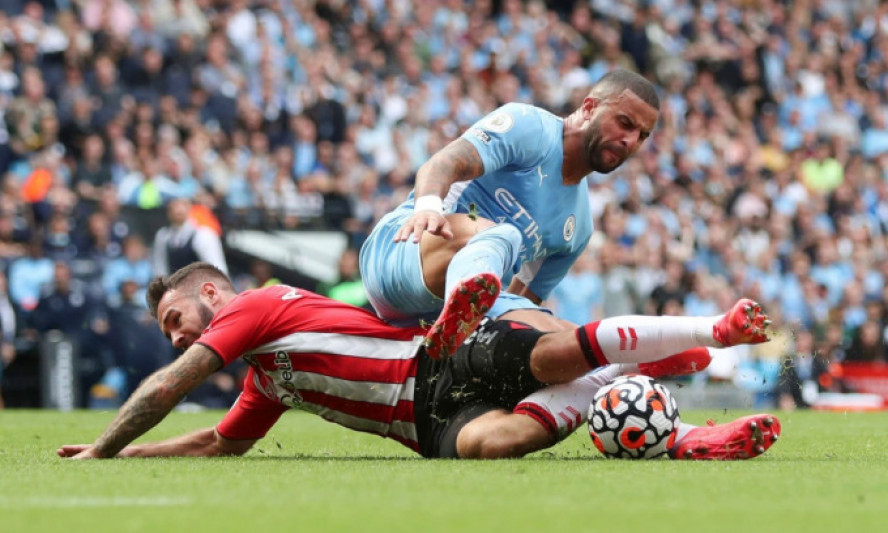 Man City đứt mạch thắng