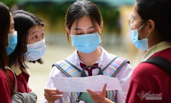 Trúng tuyển đại học, cần giấy tờ gì để qua chốt vào Hà Nội nhập học?