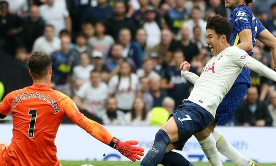 Chelsea lên đỉnh Ngoại hạng Anh
