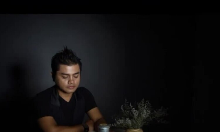 Ca sĩ Y Jang Tuyn qua đời