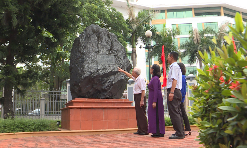 Những hiện vật về thợ mỏ tại nhà truyền thống Than Cọc Sáu