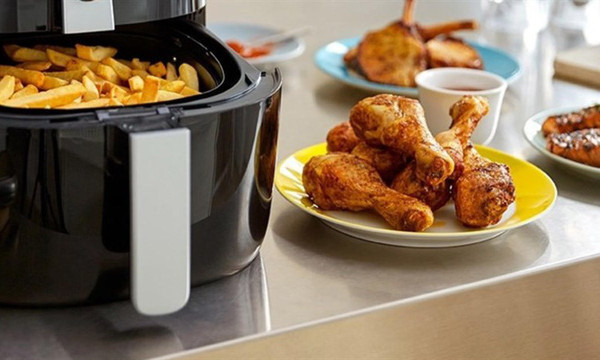 Dùng giấy bạc cho nồi chiên không dầu có tốt cho sức khỏe?