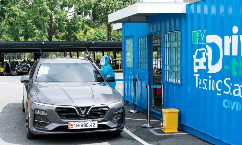 Trạm xét nghiệm Covid-19 theo mô hình Drive-Thru đầu tiên tại Việt Nam