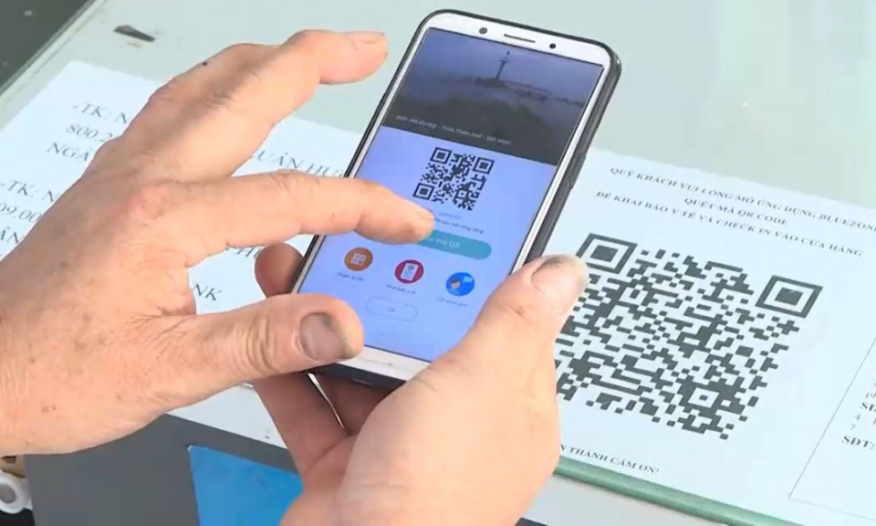 Phát huy hiệu quả khai báo điện tử QR code