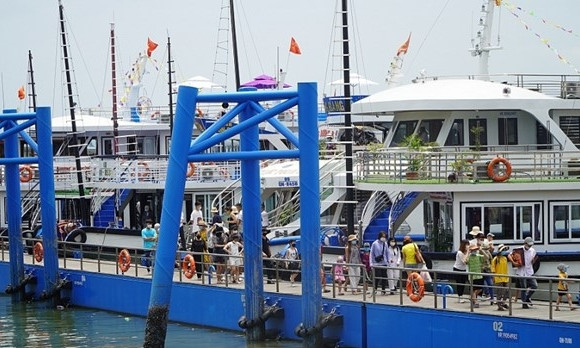 Quang Ninh targets to welcome 2 million tourists in fourth quarter