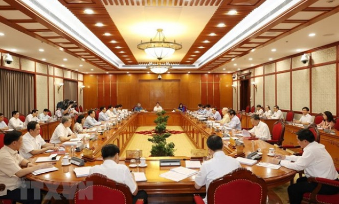 Bộ Chính trị: Khuyến khích và bảo vệ cán bộ năng động, sáng tạo