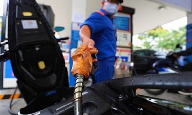 Giá xăng, dầu tăng lần thứ hai liên tiếp