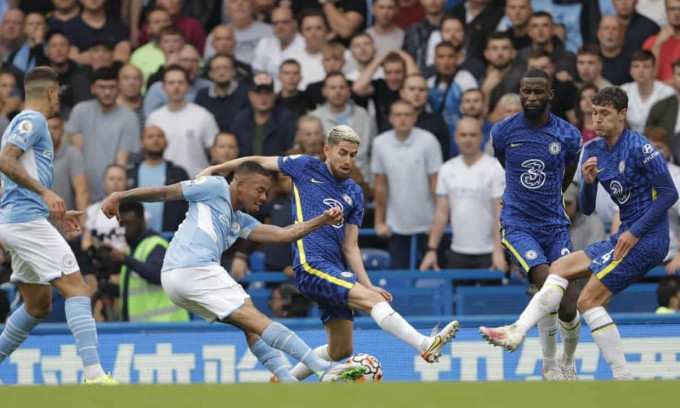Man City hạ Chelsea