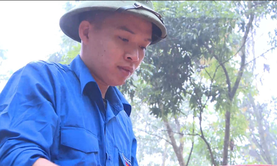 Thanh niên 9x khởi nghiệp từ nuôi gà