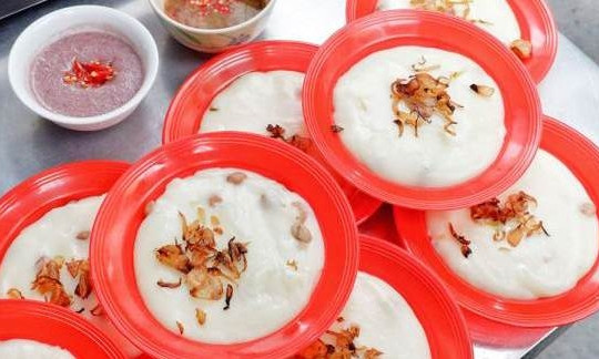 Saigon rice flour cake braves novel shrimp-paste flavour