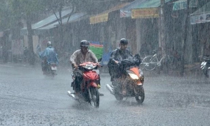 Nhiều khu vực trên cả nước ngày nắng, chiều tối có mưa dông