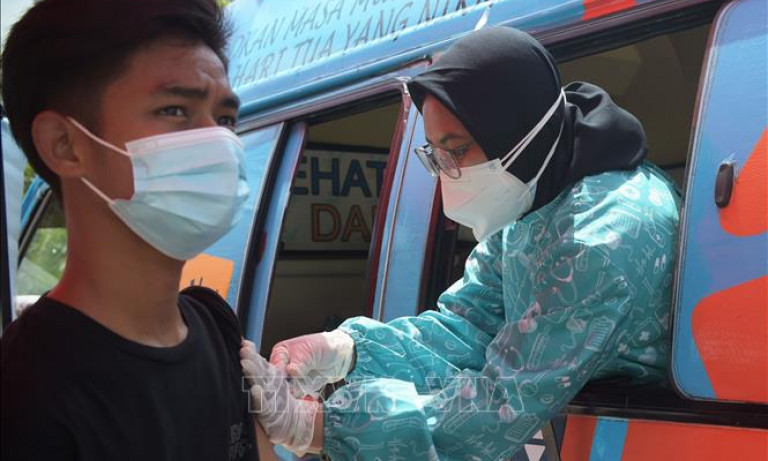 Indonesia: Đẩy nhanh tiêm chủng để chuẩn bị Tuần lễ thể thao quốc gia Papua