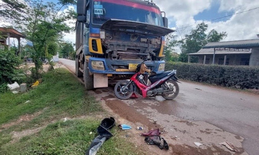 Người đàn ông ở Huế tử vong sau cú va chạm mạnh với xe ben