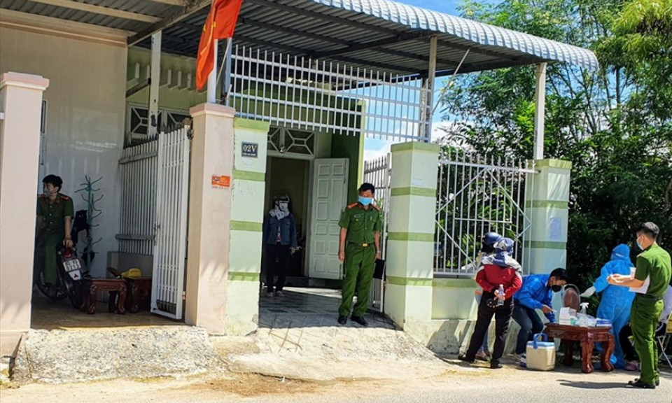 Phát hiện 3 mẹ con chết trong nhà ở Ninh Thuận