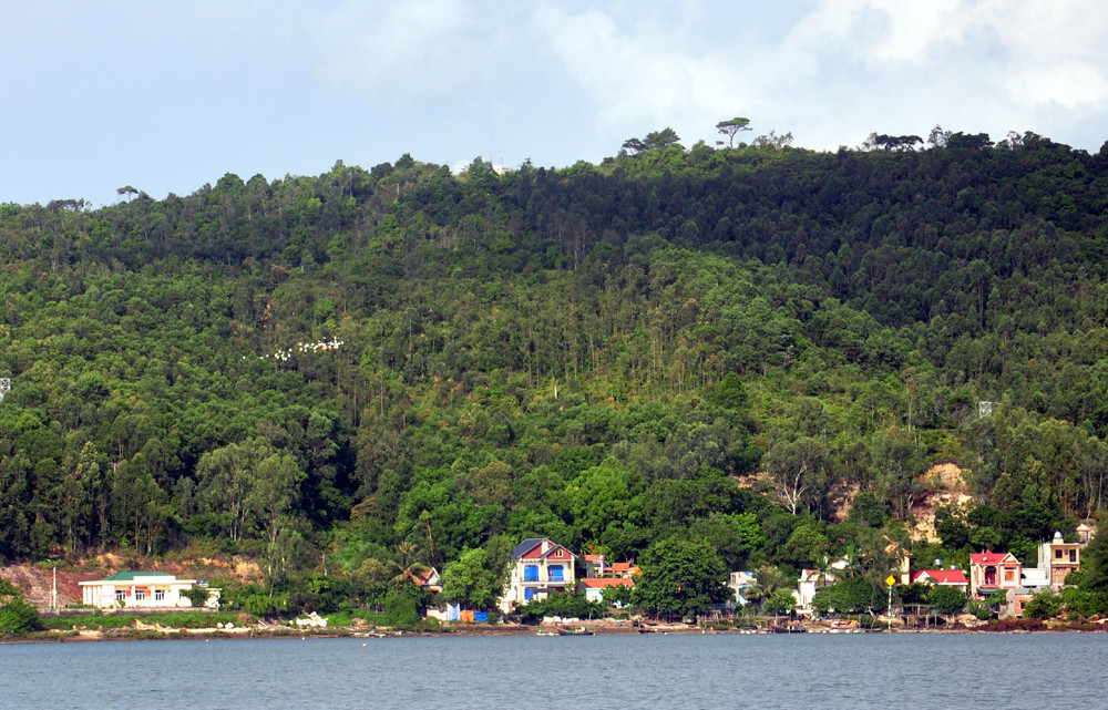 It takes about 45 minutes from Thang Loi to Ngoc Vung island commune.