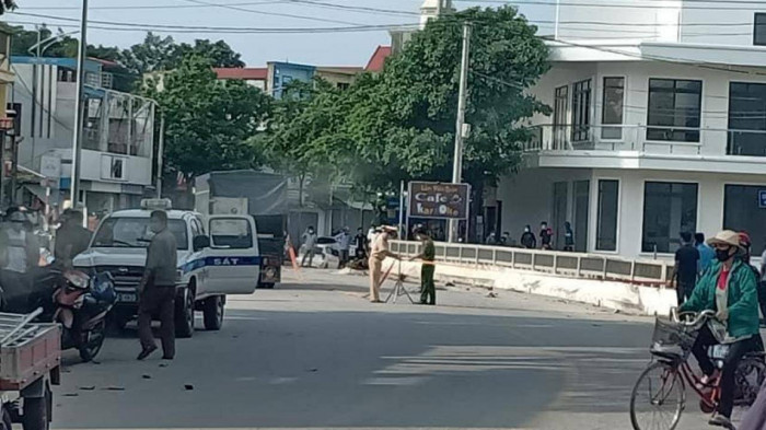 Tai nạn ở Thanh Hóa: Thai phụ tử vong thương tâm sau va chạm xe tải 1
