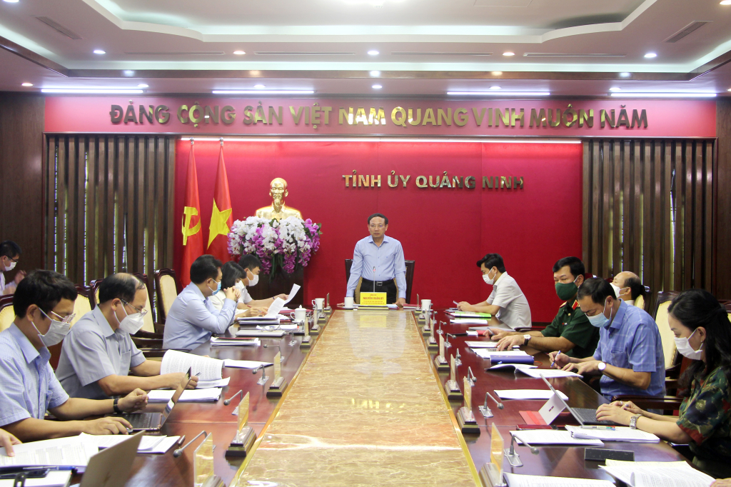 Đồng chí Nguyễn Xuân Ký, Ủy viên Trung ương Đảng, Bí thư Tỉnh ủy, Chủ tịch HĐND tỉnh kết luận cuộc họp.