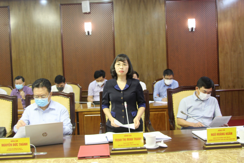 Đồng chí Trịnh Thị Minh Thanh, Phó Bí thư Tỉnh ủy, Phó Chủ tịch Thường trực HĐND tỉnh, phát biểu tại cuộc họp.