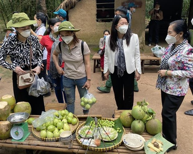 Doanh nghiep du lich Nam Bo tang cuong quang ba tren nen tang so hinh anh 1