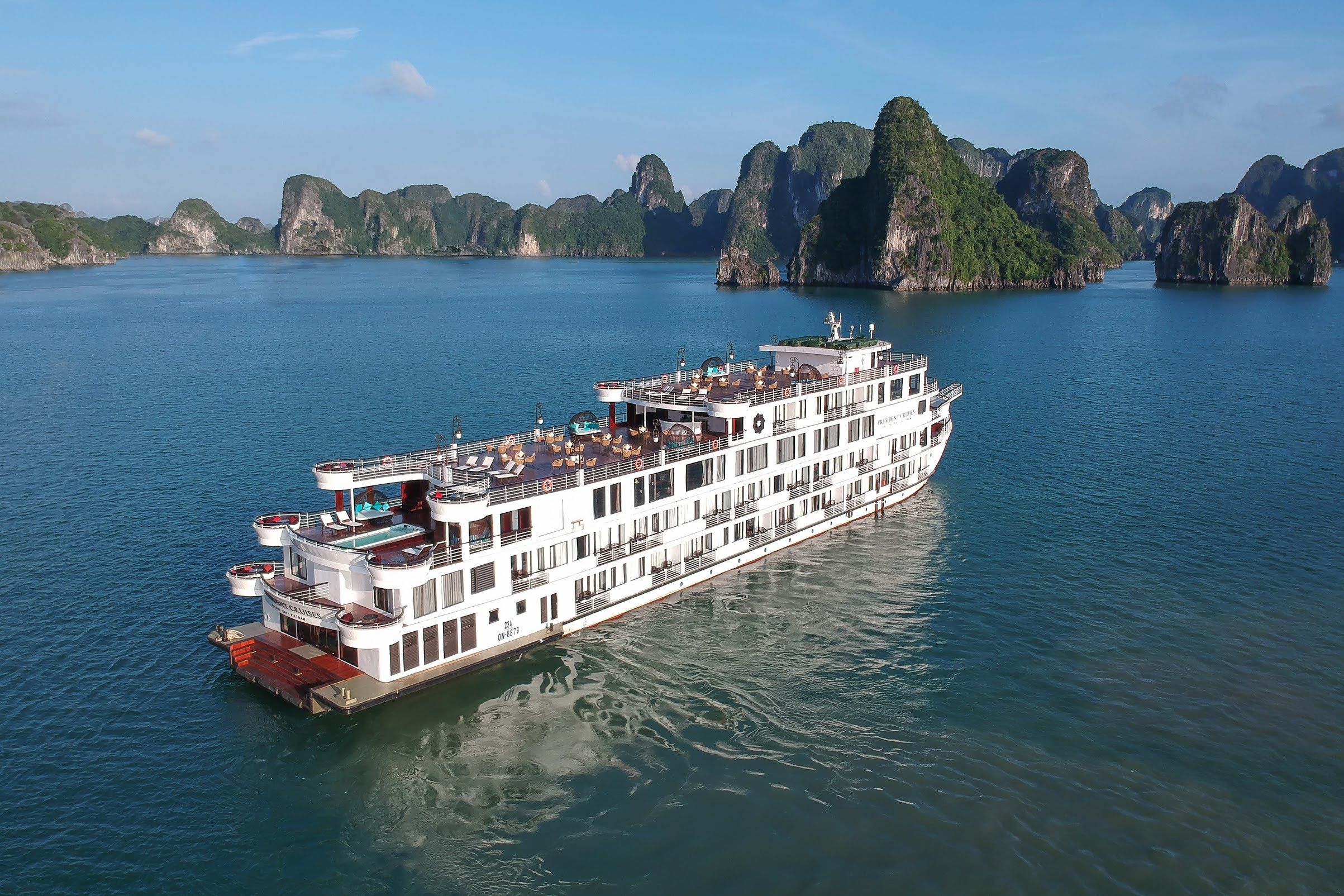 Vietnam luxury cruises that offer world-class services