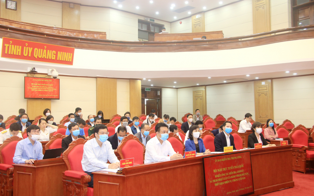 Các đại biểu tham dự trực tuyến tại điểm cầu Quảng Ninh.