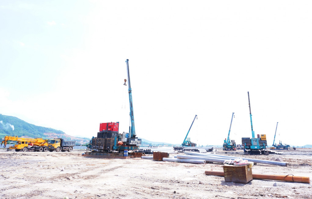 Dự án nhà máy sản xuất của Tập đoàn Jinko Solar có tổng mức đầu tư thứ cấp lớn nhất tại KCN Sông Khoai (TX Quảng Ninh), đã bắt đầu thi công hạng mục móng.