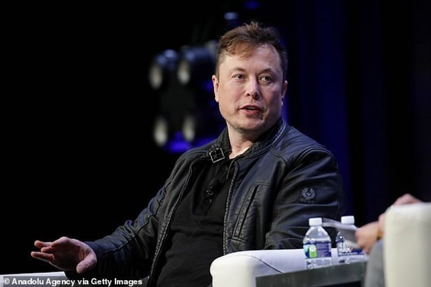 Elon Musk la nguoi dau tien tren the gioi co tai san vuot 300 ty USD hinh anh 1