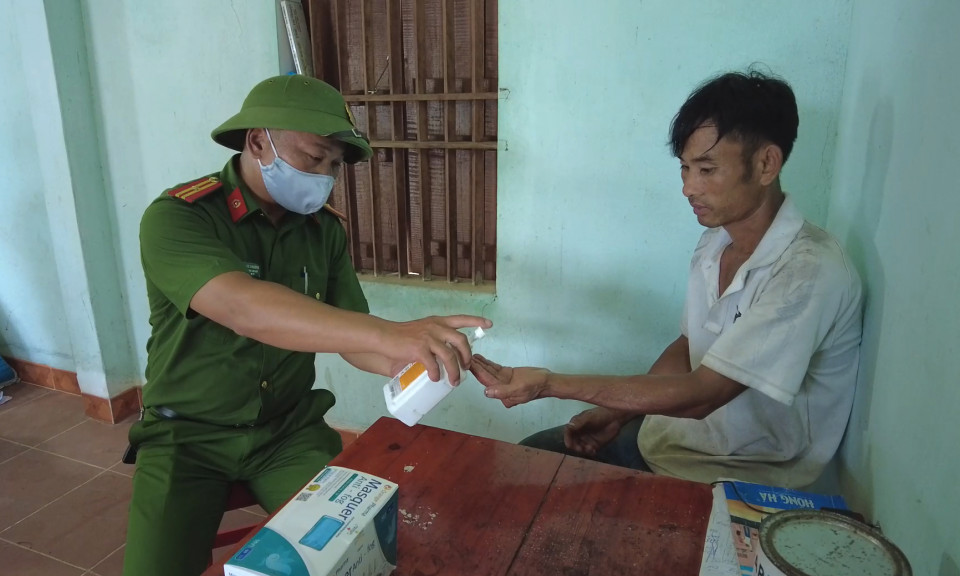 Trụ cột xã vùng biên Quảng Sơn
