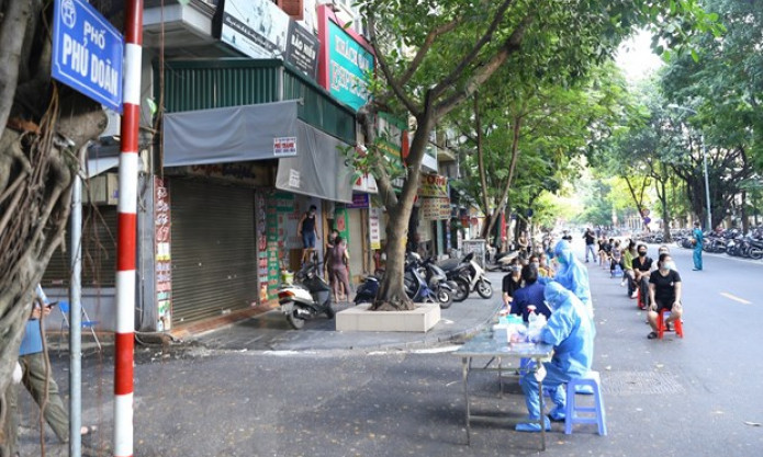 Sáng 2/10: Thêm 18 ca mắc COVID-19 liên quan BV Việt Đức