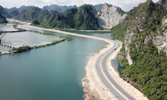Tập trung thi công bù tiến độ đường bao biển Hạ Long - Cẩm Phả