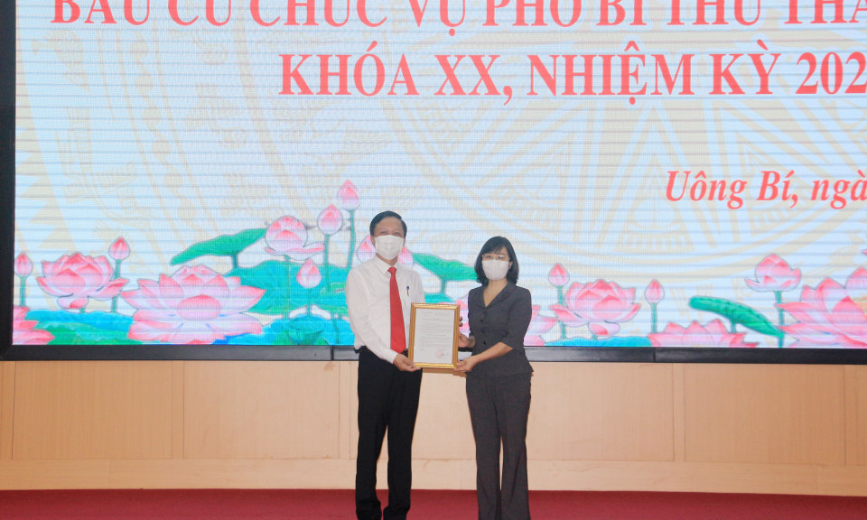Công bố quyết định về công tác cán bộ tại TP Uông Bí