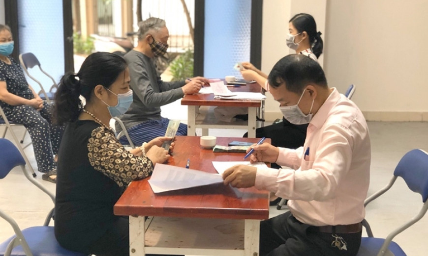 Dạy ở Trung tâm ngoại ngữ nghỉ việc có được hỗ trợ không?