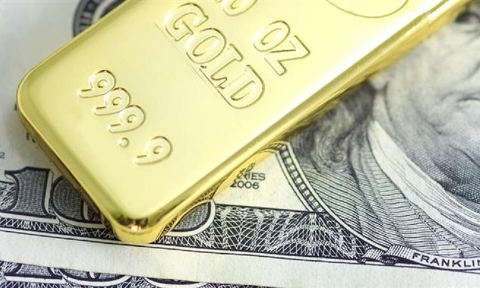 Giá vàng hôm nay 6/10: Bất ngờ suy yếu, USD tăng trở lại