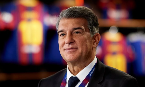 Laporta cấm Koeman trả lời phỏng vấn